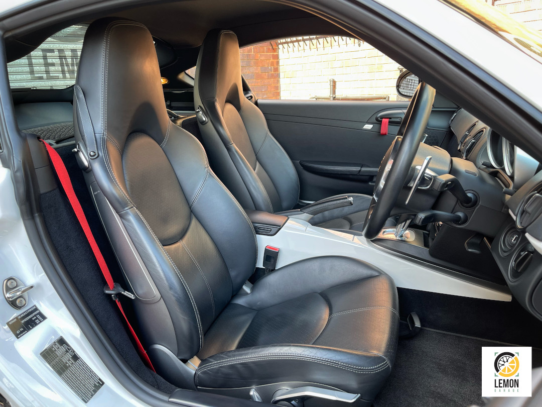 2011 Porsche Cayman R