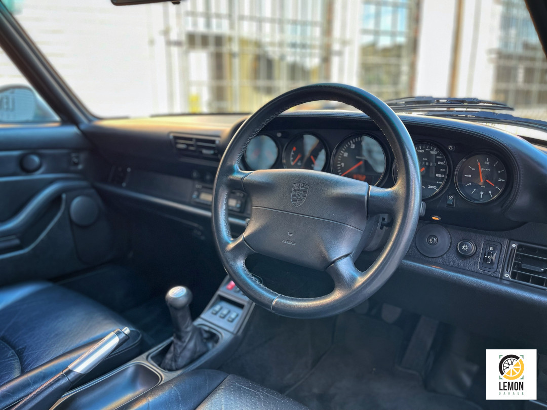 1997 Porsche 911 Carrera 4S (993)