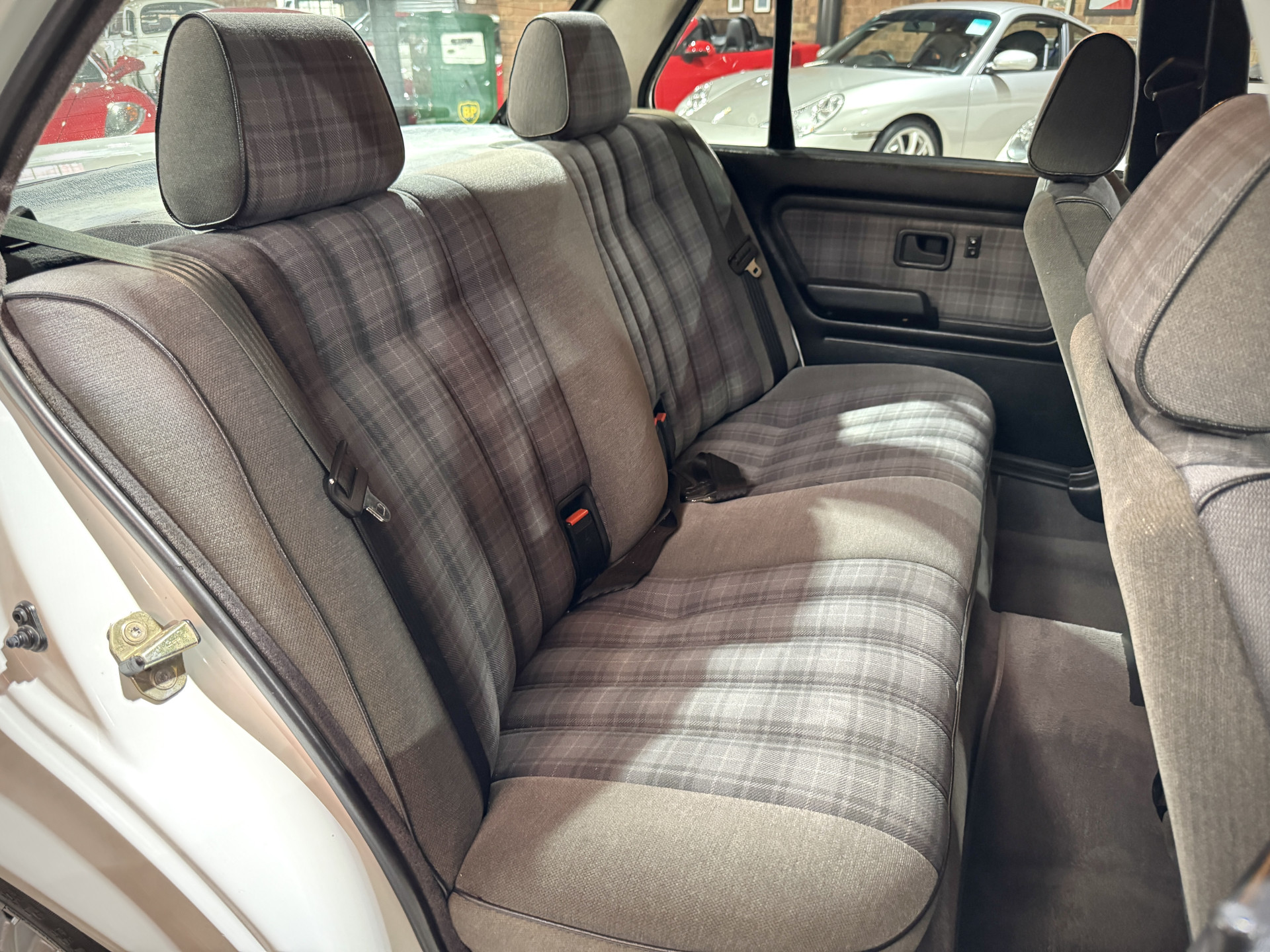 1992 BMW 318I (E30)