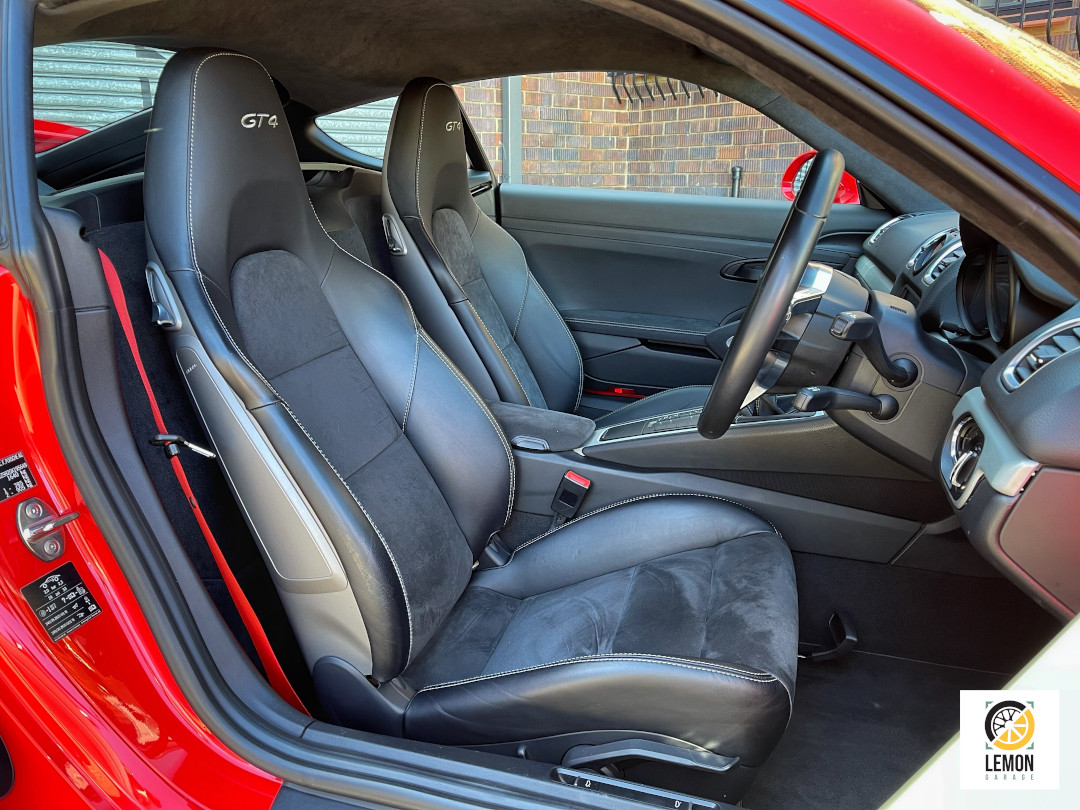 2016 Porsche Cayman GT4
