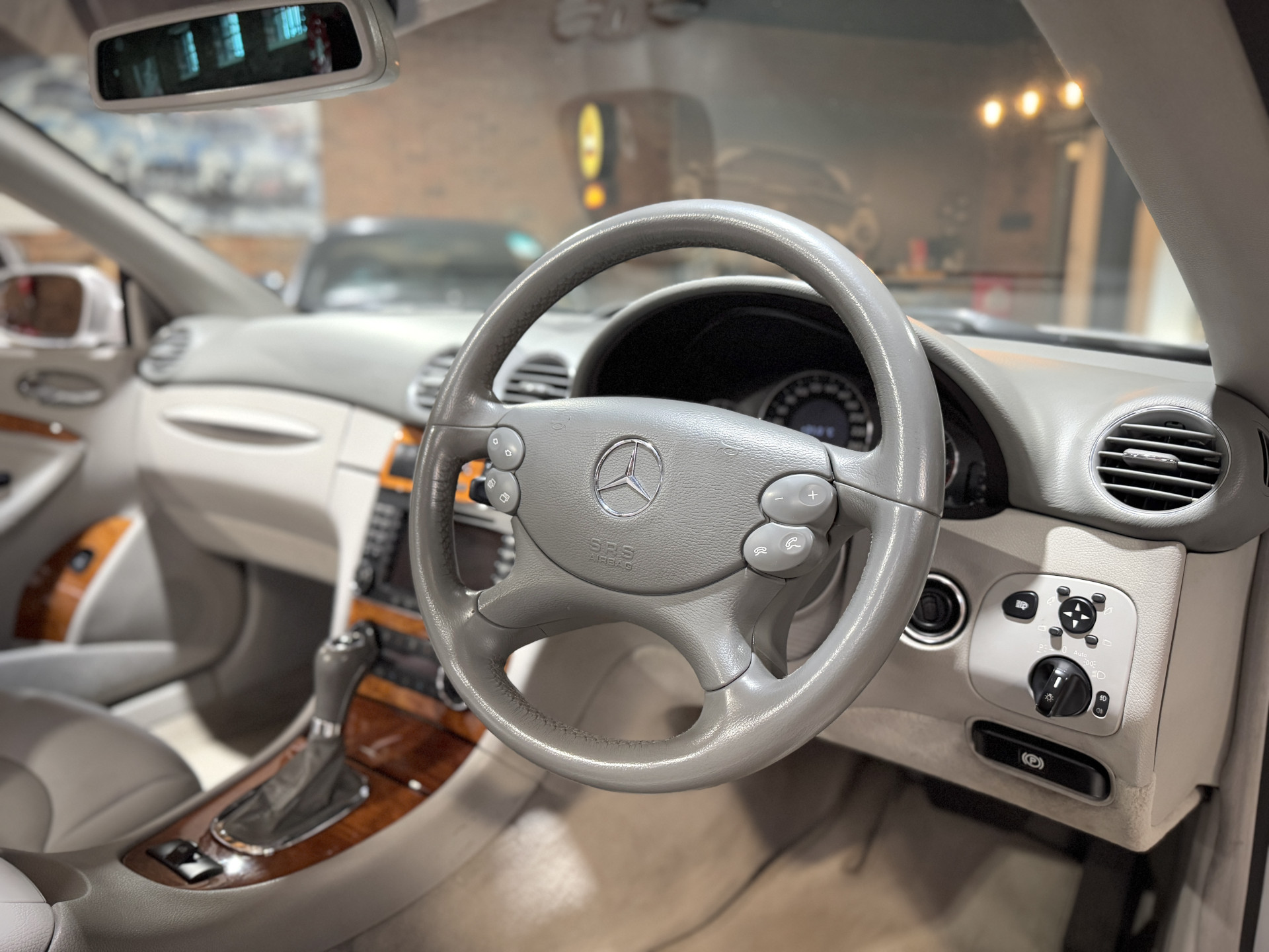 2005 Mercedes CLK500