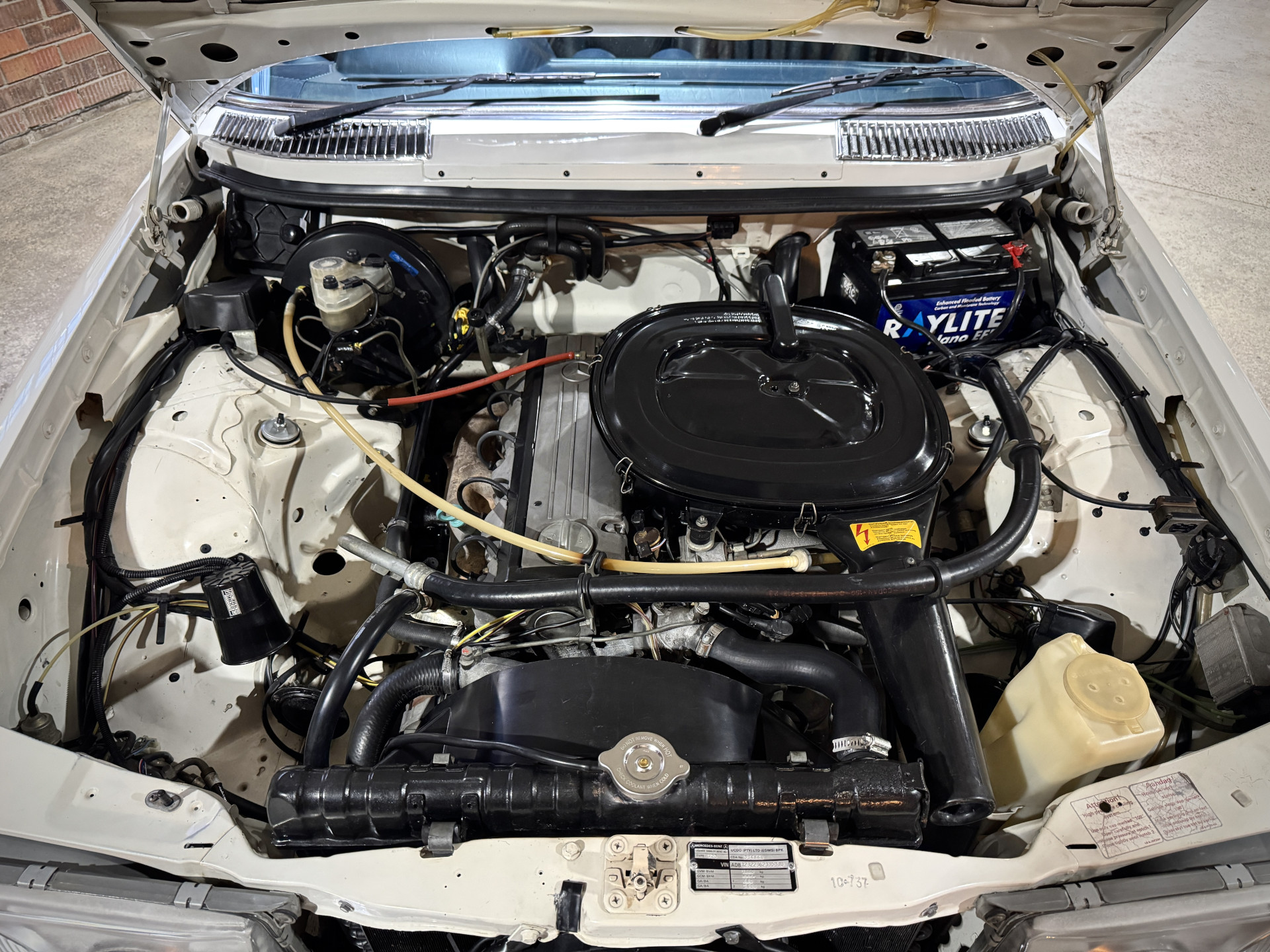 1983 Mercedes Benz 230E W123