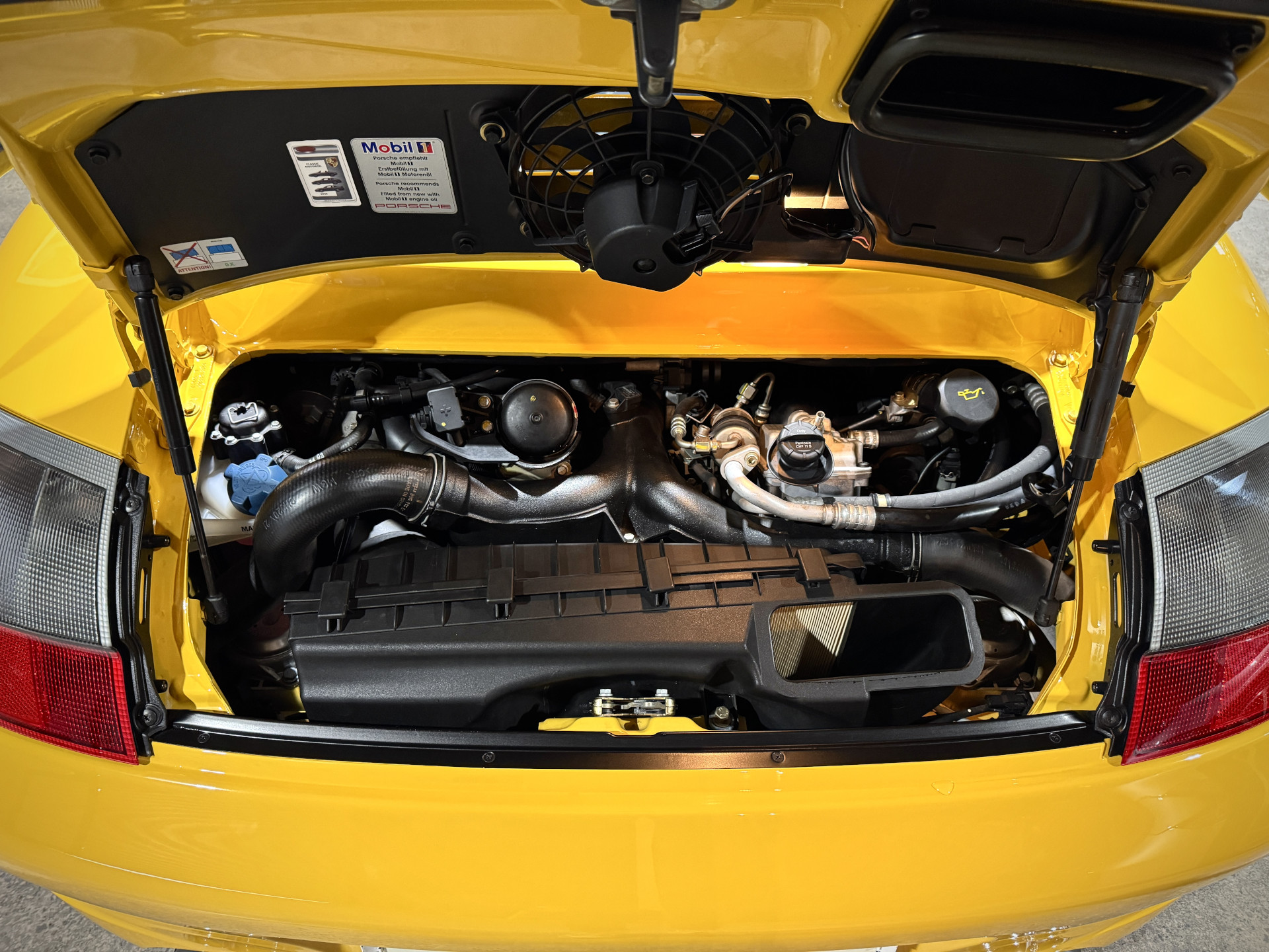 2004 Porsche 911 GT2 (996)