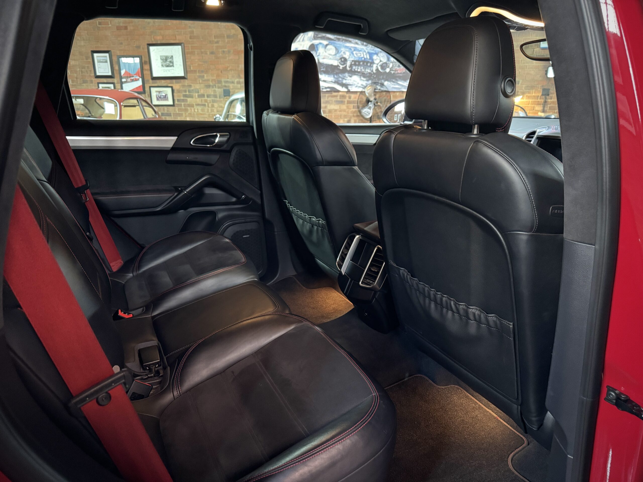 2013 Porsche Cayenne GTS