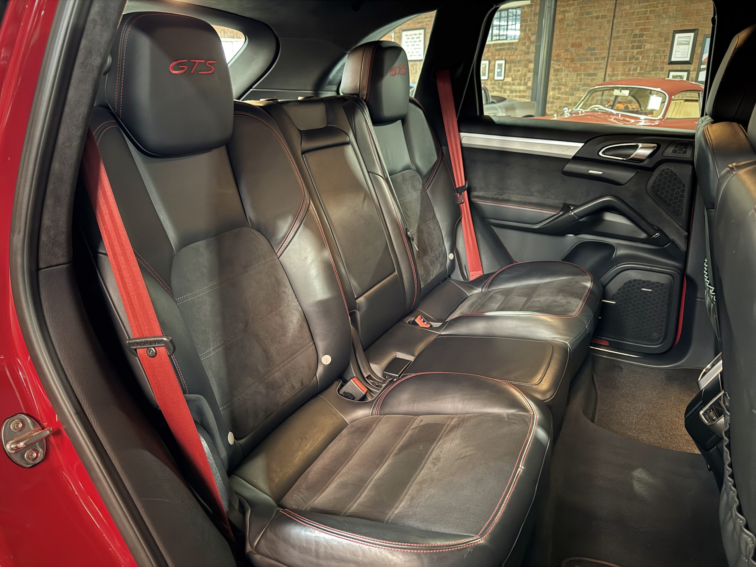 2013 Porsche Cayenne GTS