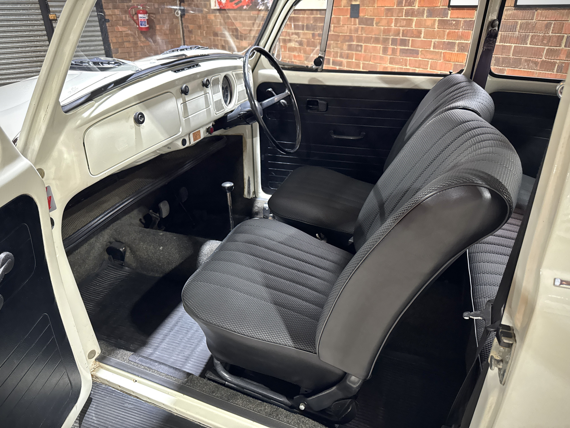 1972 Volkswagen Econo Beetle