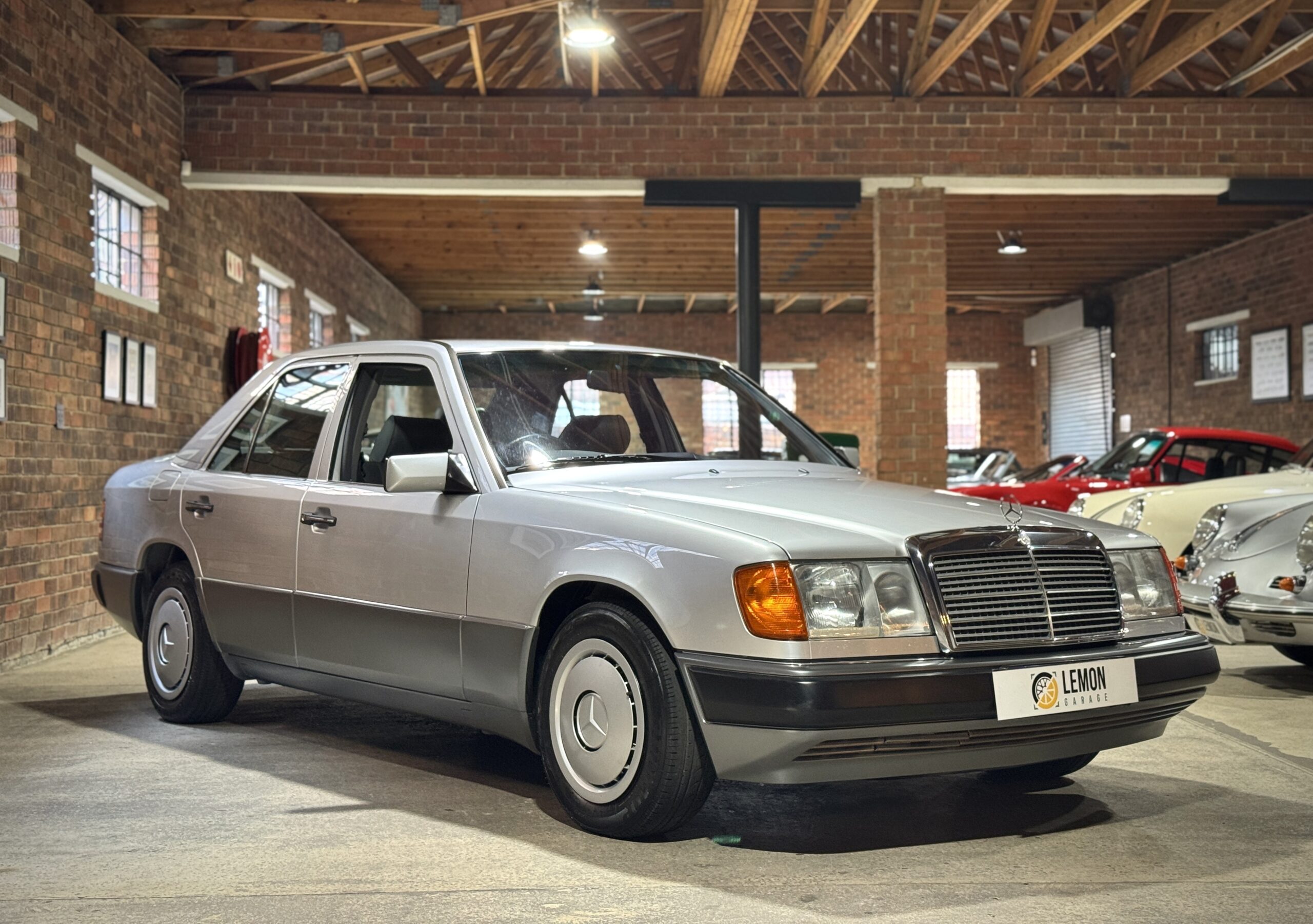 1992 Mercedes Benz W124 230E
