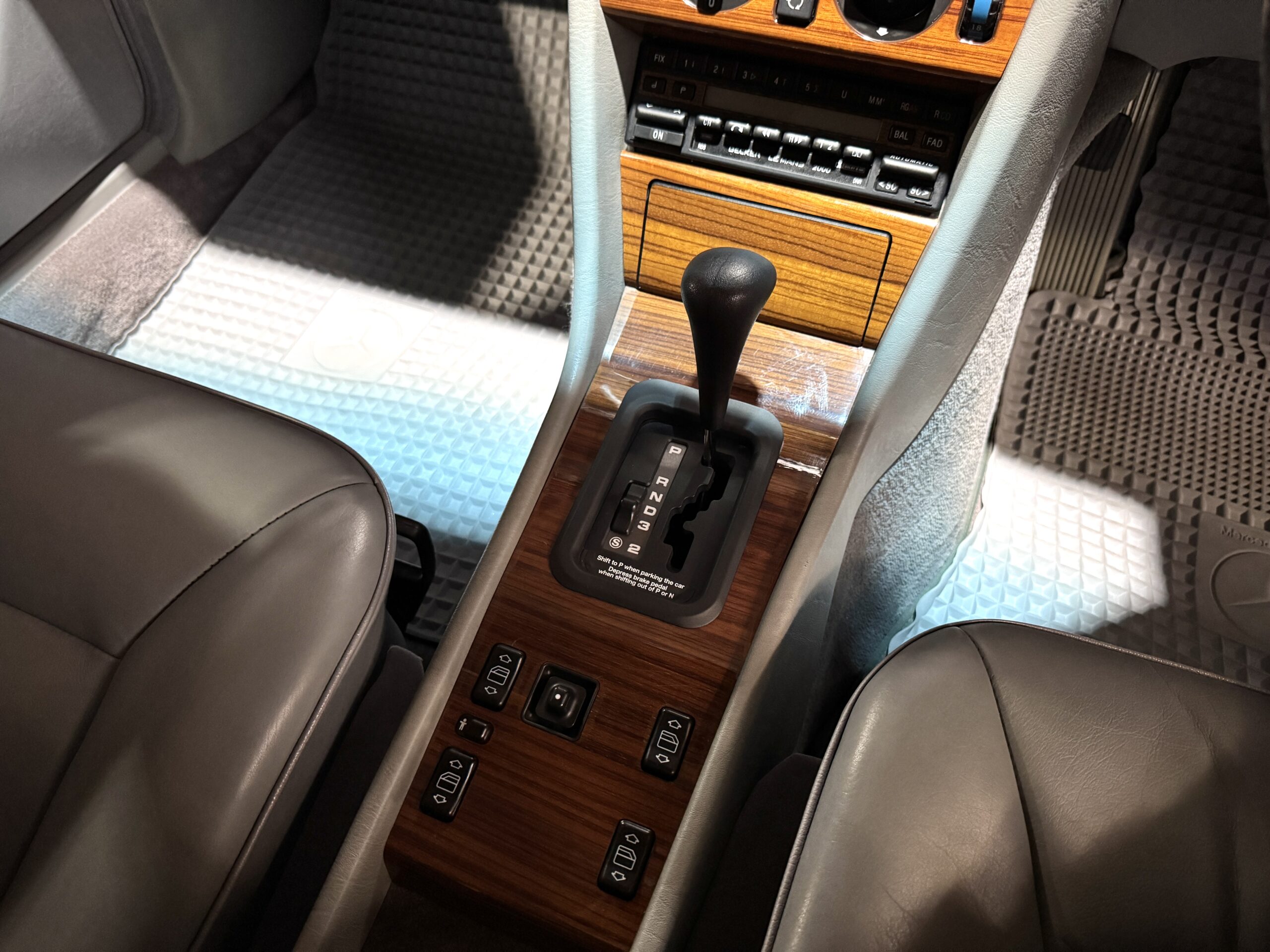 1992 Mercedes Benz W124 230E