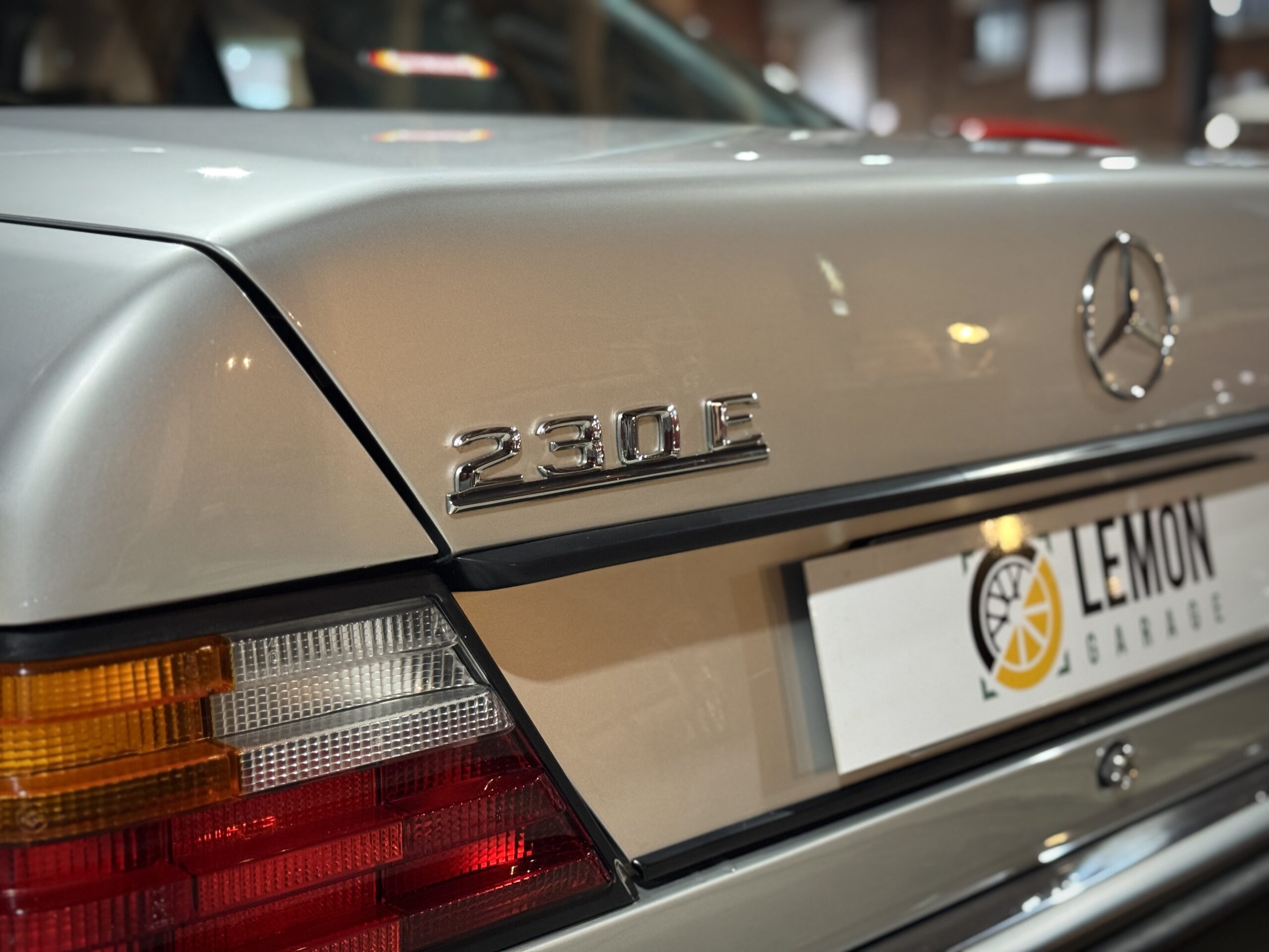 1992 Mercedes Benz W124 230E