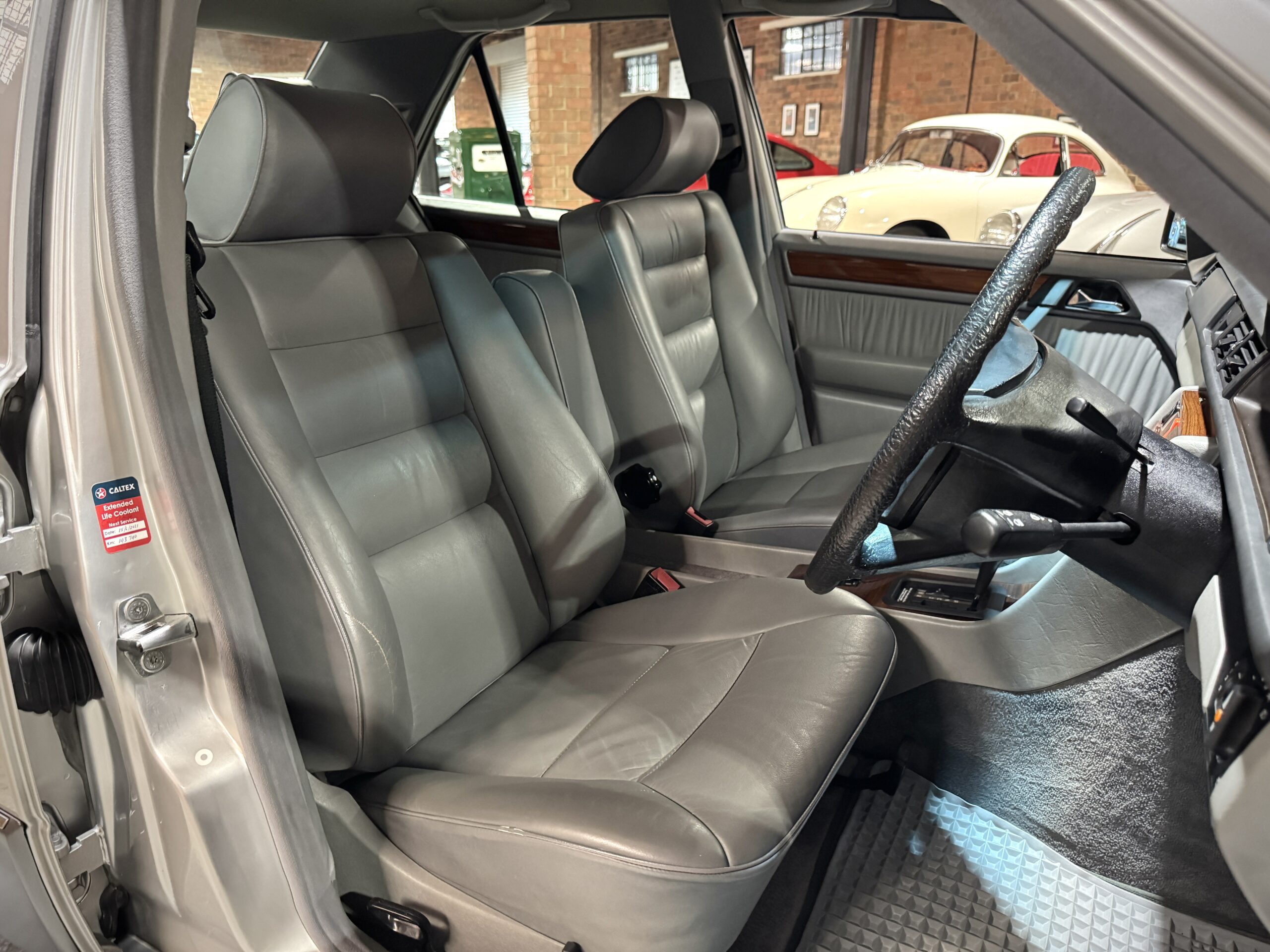 1992 Mercedes Benz W124 230E