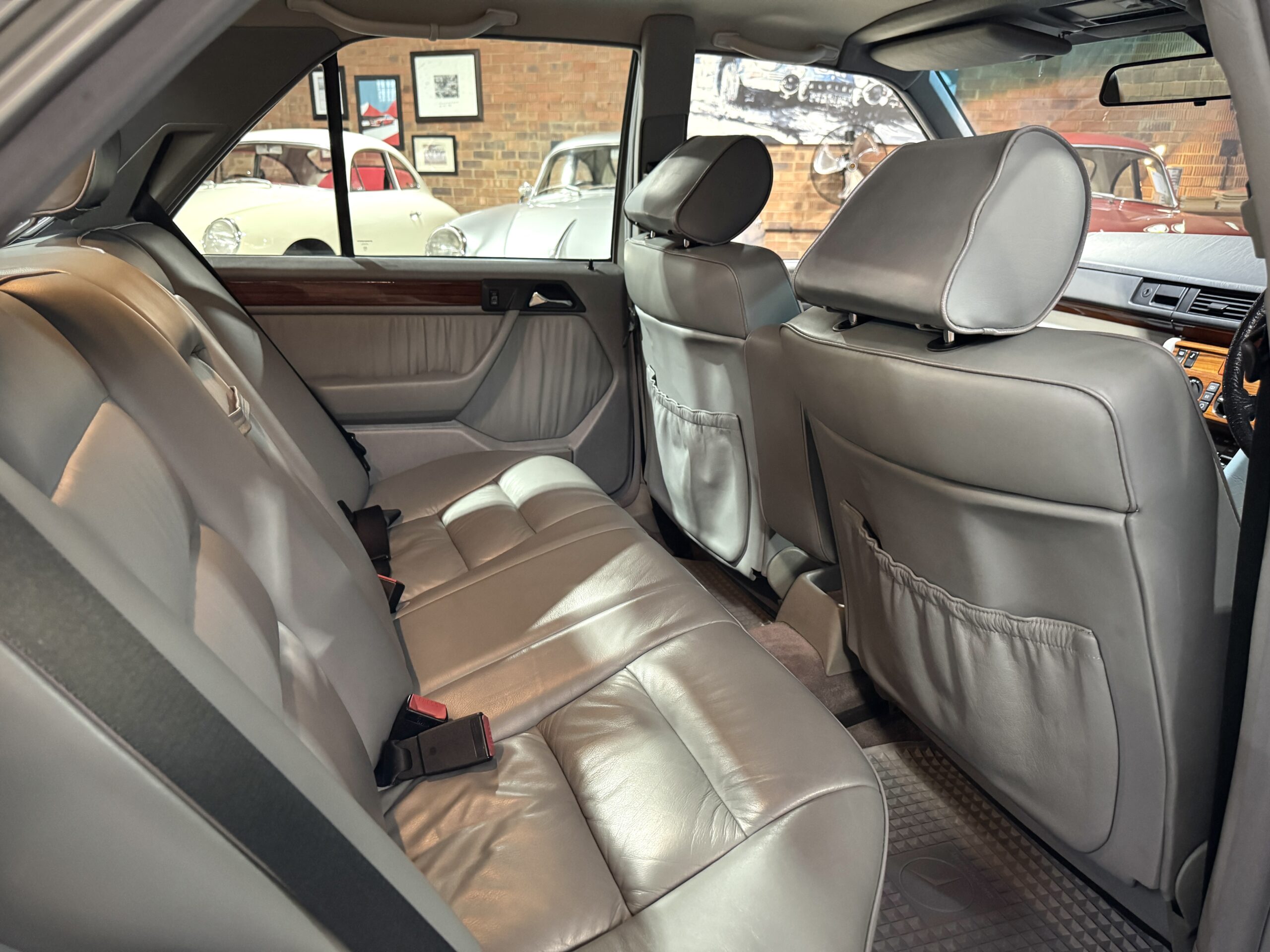 1992 Mercedes Benz W124 230E