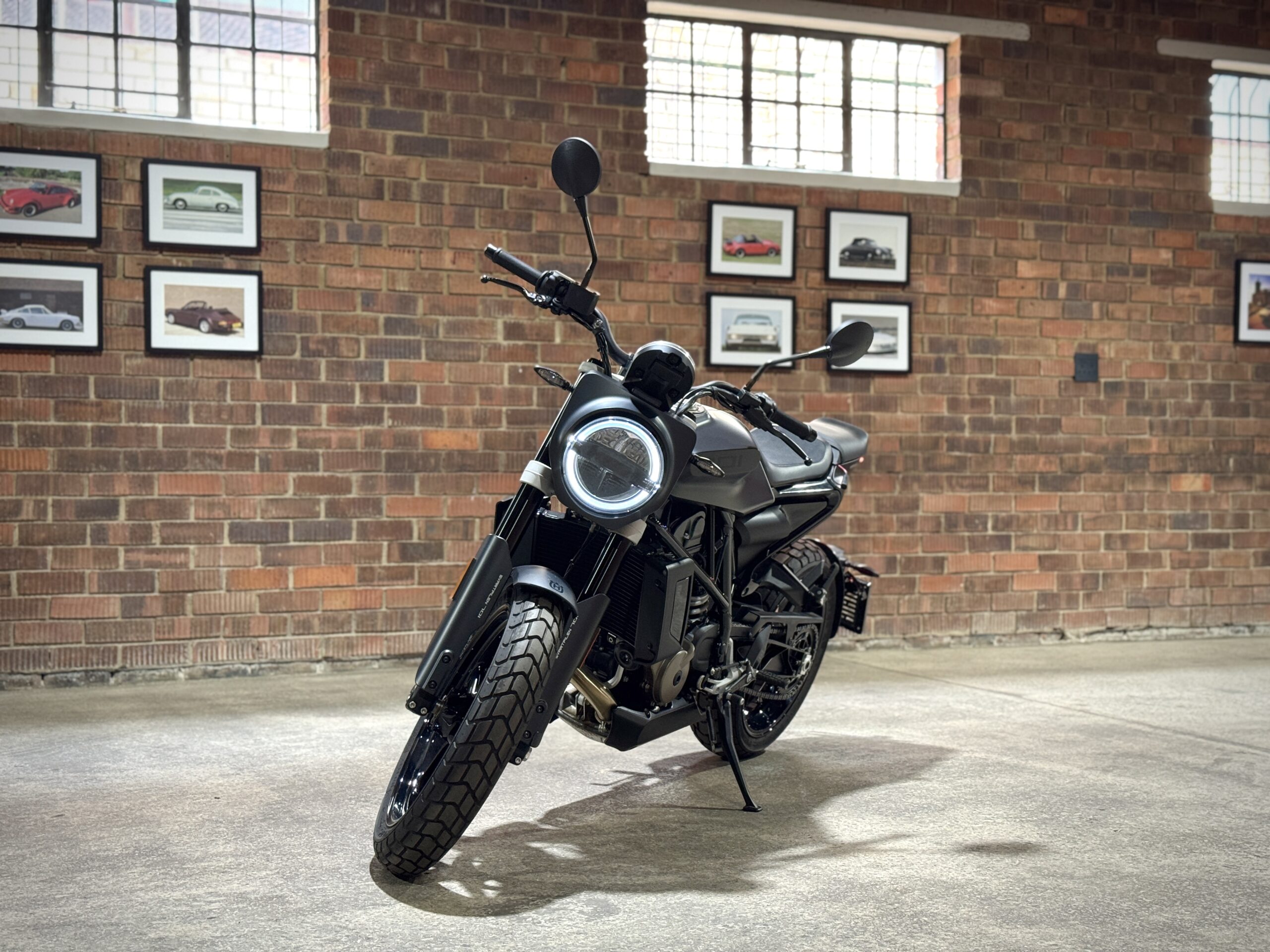 2019 Husqvarna Svartpilen 701