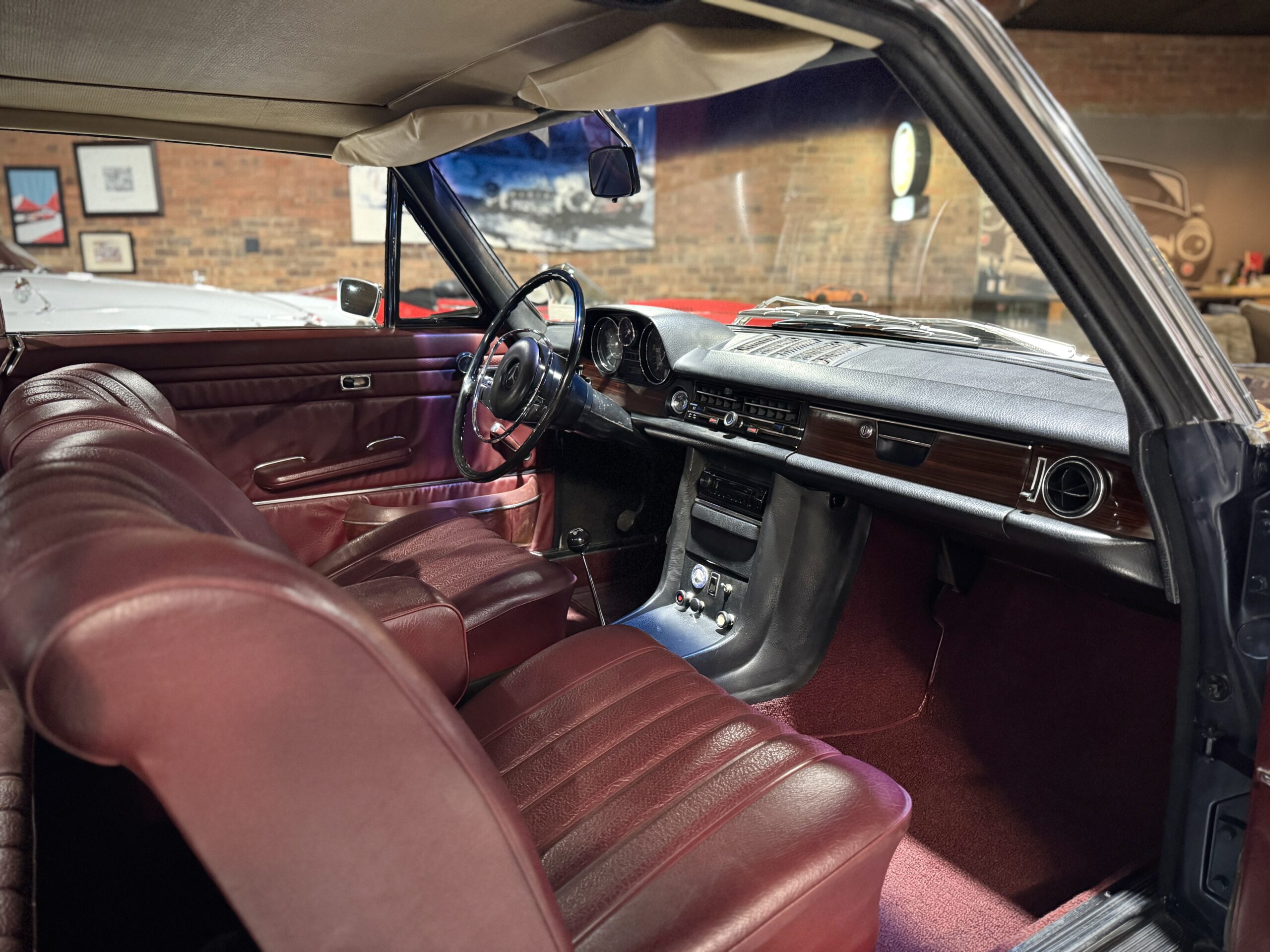 1972 Mercedes Benz 250 CE W114