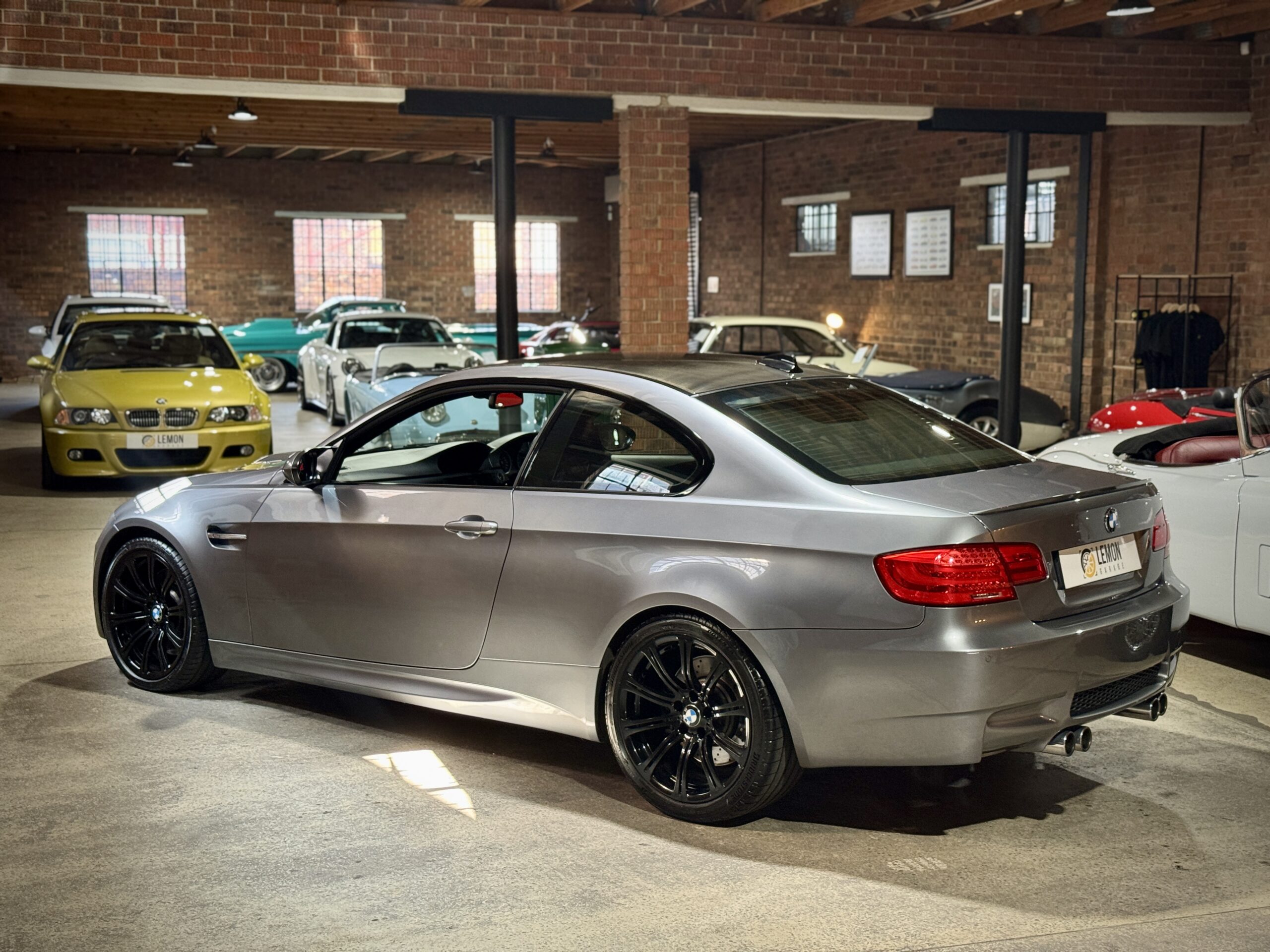 2010 BMW M3 DCT (E92)