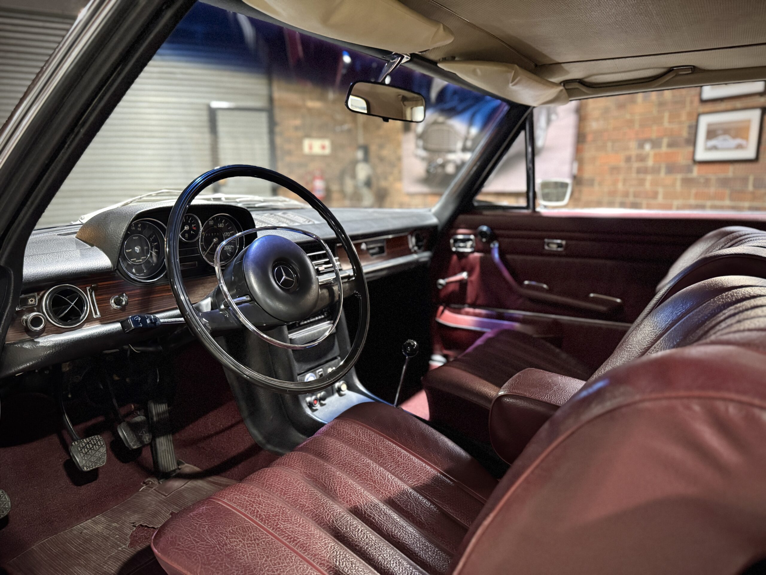 1972 Mercedes Benz 250 CE W114