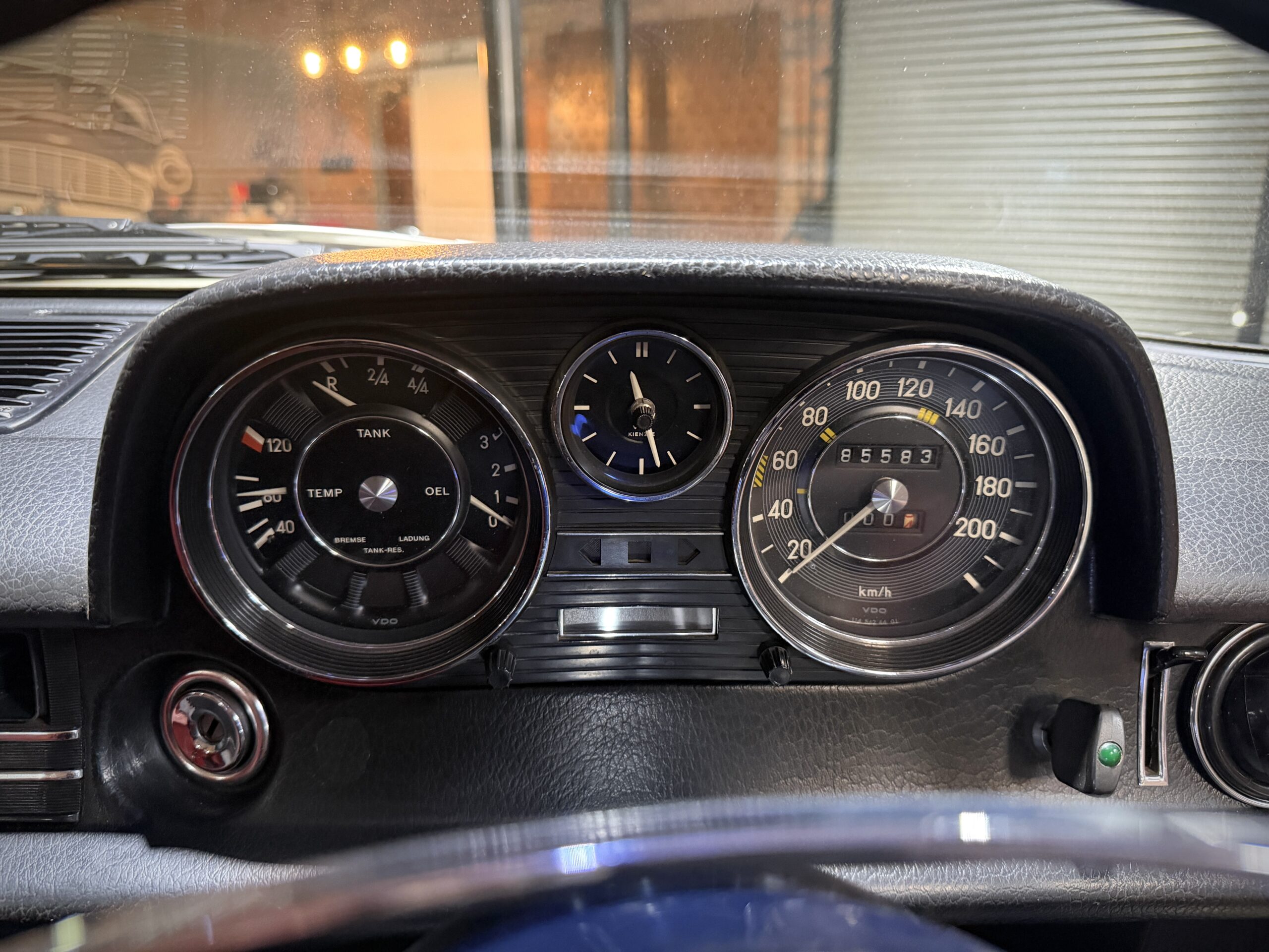 1972 Mercedes Benz W114 230-6