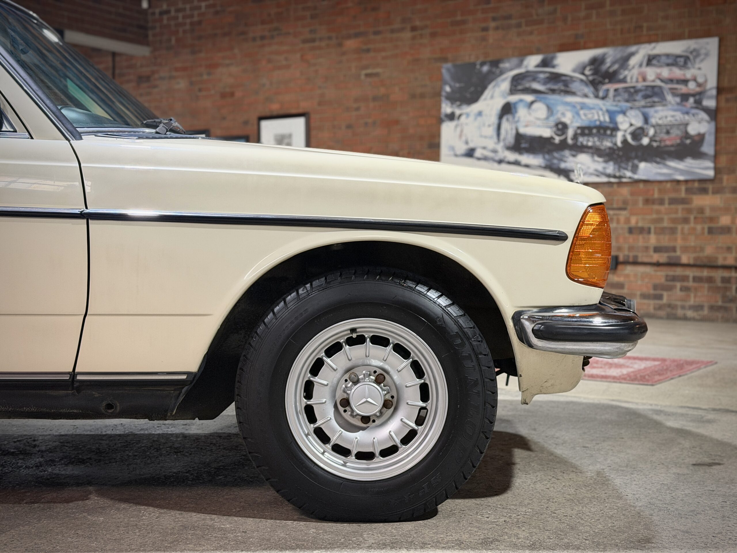 1984 Mercedes Benz 230E W123