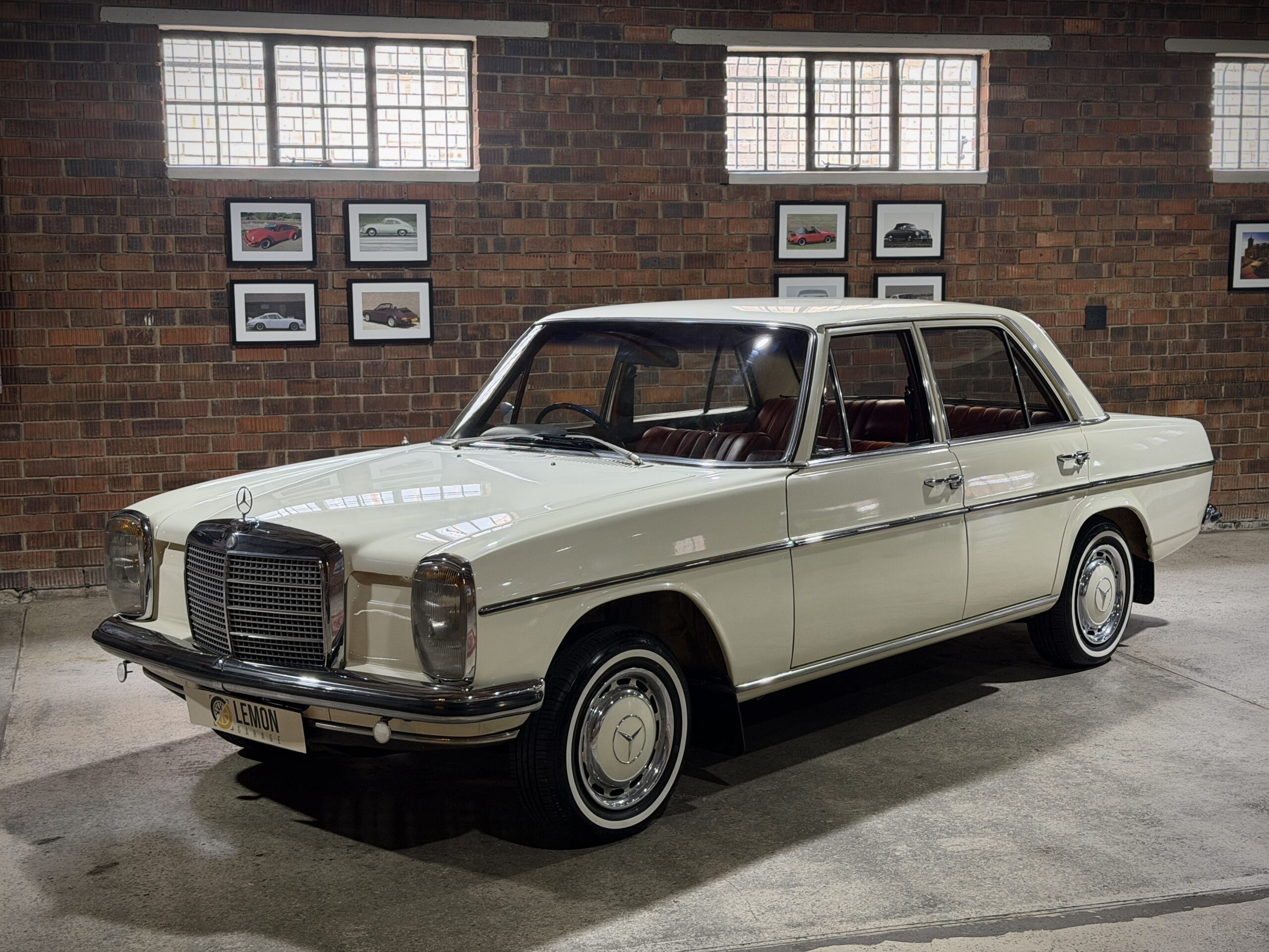 1972 Mercedes Benz W114 230-6